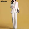 Blazer da donna Blazer Women 2023 Spring Autumn New Fashion Professional Suit Due pezzi Eleganti pantaloni per blazer casual coreani Set di abbinamento C240411