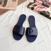 Logo découpé au logo Slippers Sandals Jelly Sandals Chaussures 2024 Luxury Designer Flip Flops Rubber Flats Cut Out Mule Casual Outdoor Beach Slip on Slider Brand Newsked