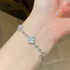 Bracciale di bracciale fiore di zircone di lusso leggero bracciale regolabile per ragazze regalo di compleanno per ragazze