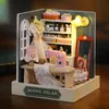 DIY WOODEN MINI CASA CASA ATELIER Doll Houses Kits de construction miniature avec des meubles LED Dollhouse Toys for Adults Cadeaux