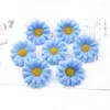 Decoratieve bloemen 20 stks kunstmatige kerstdecoraties voor huis bruiloft kransen zijden kleine maisy diy geschenken doos scrapbooking