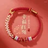 Bracelets de charme cette année animale Bracelet de corde rouge 2024 dragon national de style tissu à main levée