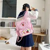 Sac à dos rose fille brodée Bag du sac d'études pour enfants à la fraise BAGDE 2024 NOUVEAU Japon Cartoon Pink Sac à dos Sac à école Y240411Y240417QOO1