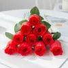 装飾的な花10pcs赤いバラのブーケ花瓶家装飾ガーデンウェディングリースDIYハンドワークフラワーアレンジ