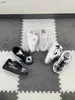 Classici Sneakers per bambini Decorazione di gioielli lucenti Scarpe per bambini Taglie 26-35 Protezione Box Girls Scarpe da tavolo Casual Board Scarpe 24 april