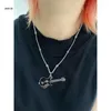 Colliers pendants Collier de guitare Fashion Nerk Jewelry Alloy Material pour punk homme femme D0LC