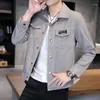 Giacche da uomo Giacca da arrivo vellutoia versione coreana alla moda e bella bomber di moda da uomo casual maschio maschio