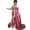 Sexig sidoslits långa balklänningar med axel långa ärmar kristallpärlad dammig rosa aftonklänning för kvinnor 2024 födelsedagsfest special tillfälle klänning