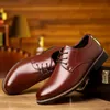 Herren lässige Derby -Schuhe atmungsaktueller Antiskid Lowtop Laceup für Business Office Frühling Herbst und Winter 240407