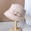 Beretti cappelli invernali morbidi per berretti per le donne Cappello Fedora in lana di fiore cloche Ladies Gatsby Style Caldo secchio elegante