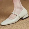 Sapatos casuais femininos femininos genuínos de fivela de fivela de fivela maey jane Único estilo de aluno quadrado de alta qualidade