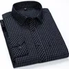 Mens Classic Standard-Fit Plaid/Striped Social Office Hemd Hemd Single Patch Pocket Long Sleeve Formal Business Basic Shirts 240403