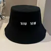 Desingers bucket hats Luxurys Wide Brim Hats solid colour letter sunhats fashion trend travel buckethats temperament recently listed