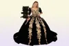 Robes de bal de robe de bal en velours noir avec applique en dentelle brillante en or 2020 Plus taille à manches longues Kaftan Caftan Arabes Robes de soirée WE2272009