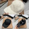 2021 Haftowy projektant Hats Hats dla mężczyzn Women Dontaż czapki wihte i czarny mody swobodny projektant słonecznych czapek Caps5776242c