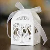 Enveloppe cadeau 25 / 50pcs Laser Croc Swan Box de bonbon de mariage amour favori