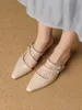 Slippers Zapatos Mujer 2024 Tendencia printemps / été des femmes à moitié de haute qualité Angleterre Sandales féminines Derss talons