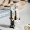 Forks 304 Fruit en acier inoxydable Fork Fork Momet Stick Cake Cake Sticker Light Luxury 6 Pieces Boad Boad avec base