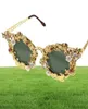 Solglasögon yangliujia barock ihåliga blommor som återställer gamla sätt att glasögon strand turism kvinnor smycken tillbehör8074084