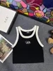 Camisole Women's Summer Athleisure Portez un nouveau style avec un t-shirt de t-shirt sans manches en coton en dessous