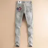 Übergroße Herrenjeans gegen Designerhosen medieren gestickte Jeanshosen Hip Hop Lose Jogginghosen 4xl 5xl 6xl