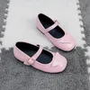 Kids Name Brand Chaussures Girls Princess Chaussures Migne Fashion Enfants Chaussures Couleur solide Enfants simples Chaussures en cuir Chaussures décontractées Chaussures de marche