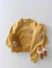 Vêtements pour nourrissons pour bébés filles ensembles de vêtements d'automne hiver né nouveau-nés garçons sweat-shirt floral pantcs pcs de créateur bébé vêtements y2202045234