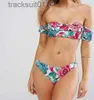 A moda de banho feminina nova chegada Bkini Fashion Lady Flowers Retipted Print Bikini Conjunto Sexy Hollow Out Triângulo de banho