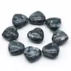 Estatuetas decorativas 1pc Cristais em forma de coração natural Pedras Mini Ornamento Reiki Black Labradorita Larvikite Quartz Energia Gema de pedras