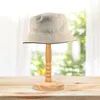 Drewniana czapka stojakowa z koła z tytułu wyświetlacza Hat Hat Uchwyt na wyświetlacz stojaka do domu