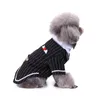 Costume de costume à rayures élégant pour chien avec des chemises de cosplate à nœud