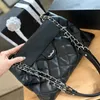 Vintage Womens Tramp Bag Tasarımcı Omuz Çantası Deri Elmas Çek Gümüş Donanım Metal CC Tokalı Lüks Çantası Matelasse Zincir Crossbody Çantalar Makyaj Çantaları 25cm