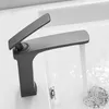 Robinets de lavabo de salle de bain pistolet Basin de laiton massif gris Basin de laiton froid à poignée à poignée à poignée à poignée montée à pont montée sur le nickel nickel chrome