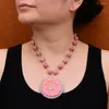 Colliers pendants g-g 18 '' Rhodonite rouge à facettes naturelles Rhodochrosite Collier de chaîne perlée sculptée rose rose Yanyuan Agate Crystal