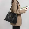 Tote Viney Bag 2024 Mujeres Crossbody Gran capacidad Vagadora de altura de otoño/invierno Un hombro