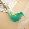 Fleurs décoratives 67 cm Calla Lily Lily Long Branch Pu Half Bloom Fleur pour la décoration de fête Tableau d'accueil en général Mariage