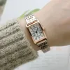 Montres sur montre aux femmes pour femmes rectangulaires à l'échelle romaine dames stempes en acier de mode tendance mince quartz relogio féminino