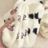 Linda meias de vaca de leite para mulheres kawaii engrosser caxemira meias de tubo médio doces meninas mole quente coreano fora de roupas de vestuário