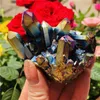 Decoratieve beeldjes natuurlijke kwarts regenboog titanium cluster genezende kristallen steen voor exemplaar mineraal decor cadeau