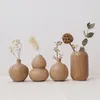 Vaseレトロシンプルな木製の花瓶日本スタイルのソリッドウッドフラワーウェアアレンジメントボトルホーム装飾装飾PO小道具