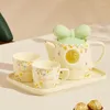 Ensembles de jeux de thé à thé fabriqués en céramique maison créative petite fleur fraîche après-midi de l'après-midi mignon