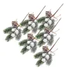 Flores decorativas 20 PCS NAVIDAD Berry Pine Agujas de Navidad Decoración de árboles Rama Po Props Berries Artificial House Decorations Picks and Sprays