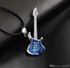 2020 Fashion Cool Guitar Pendant Necklace Titanium Steel Music Guitar Halsband Fina smycken för musikfans hela1927703