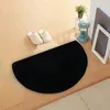 Mattor halvcirkelformad dörröppning golvmatta absorberande svart mattor toalettfläkt duschrum foten trevlig varm filt