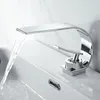 Robinets de lavabo de salle de bain chromé robinet en laiton solide cascade de berge