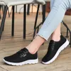 2024 Fashion Hommes ou femmes chaussures de course noir blanc confortable entraîneurs respirants baskets sportives Taille de l'extérieur 39-45 854F