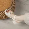 Top dicke SOLED Fairy Style Sandals Flip Flops für Frauen Sommer High-End-Schwammkuchen mit weicher Sohle erhöhte Linie Gurt Gurt Womens Schuhe Sandles Heels 240228