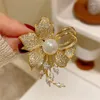 Broches brillant U Broche de fleur de perle de luxe pour femmes combinaison d'accessoires de mode subr1103