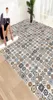 Espalhar adesivo de piso cozinha à prova de óleo Automadesivo Banheiro de piso Tiles de parede de chão