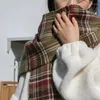 Échantillonnages en cachemire à plaids hiver